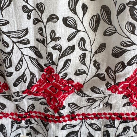 J. Jill Embroidered Pintuck Top Red Black White Size L Petite - Picture 12 of 13